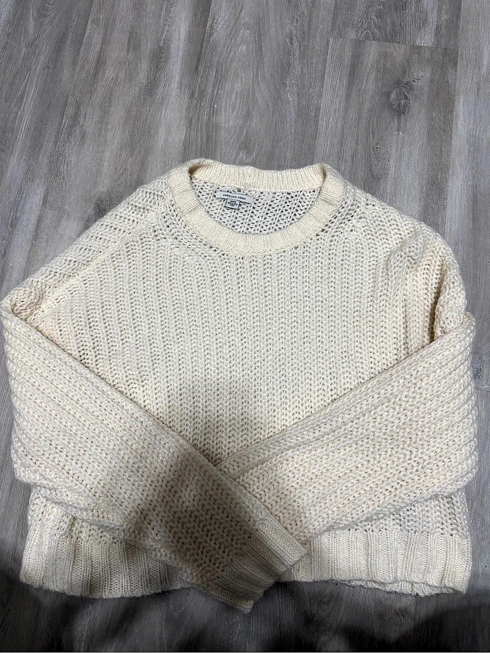 American Eagle Women's Knit Sweater in Cream Size Medium Like New